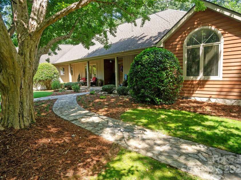 270 Foxwood Drive, Tryon, NC 28782.  MLS# CAR4275078, YatesRealty ID 27008. 