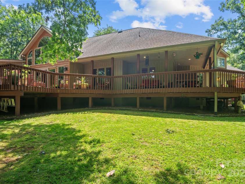 270 Foxwood Drive, Tryon, NC 28782.  MLS# CAR4275078, YatesRealty ID 27008. 