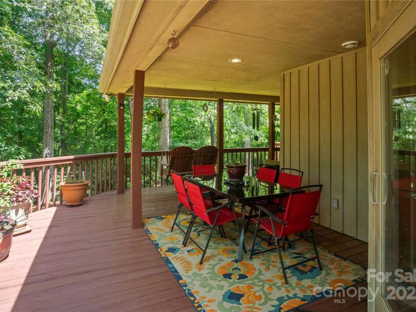 270 Foxwood Drive, Tryon, NC 28782.  MLS# CAR4275078, YatesRealty ID 27008. 