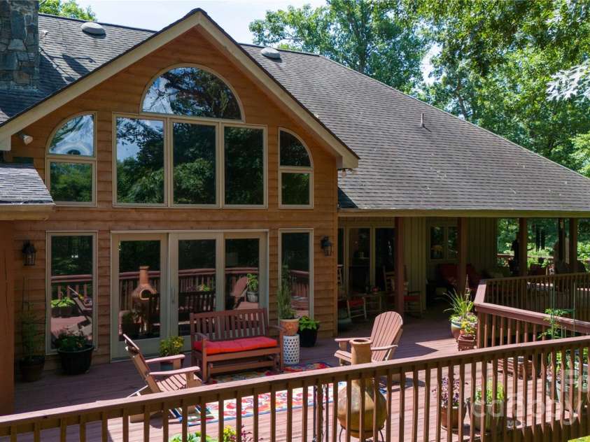 270 Foxwood Drive, Tryon, NC 28782.  MLS# CAR4275078, YatesRealty ID 27008. 