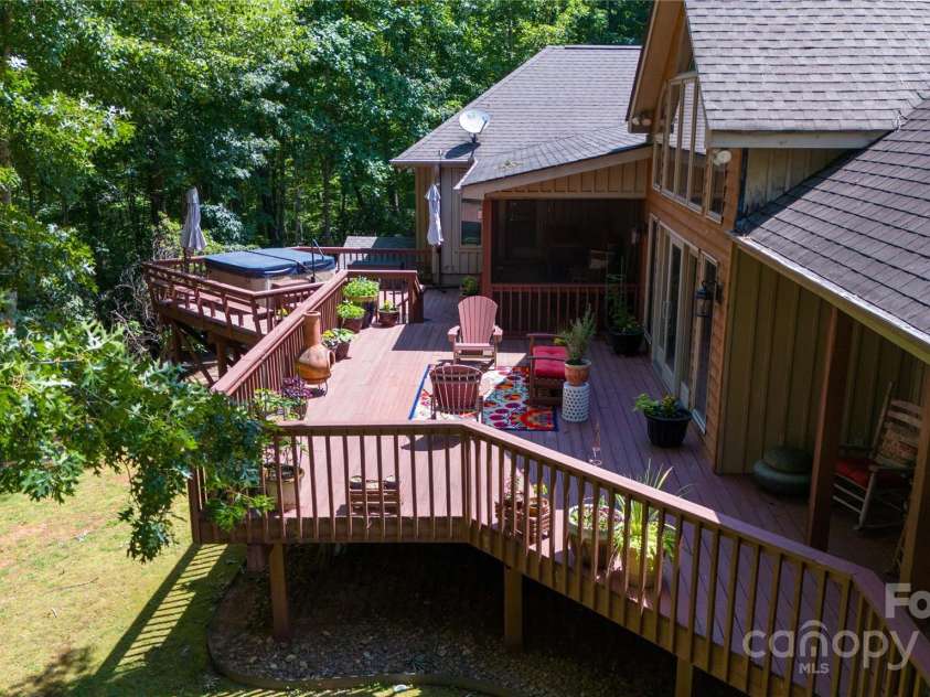 270 Foxwood Drive, Tryon, NC 28782.  MLS# CAR4275078, YatesRealty ID 27008. 