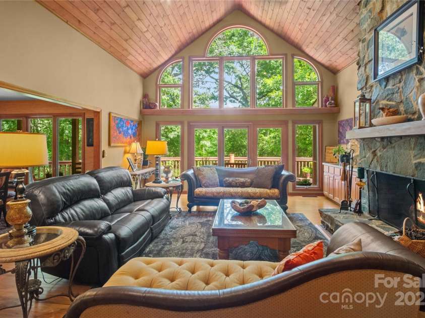 270 Foxwood Drive, Tryon, NC 28782.  MLS# CAR4275078, YatesRealty ID 27008. 