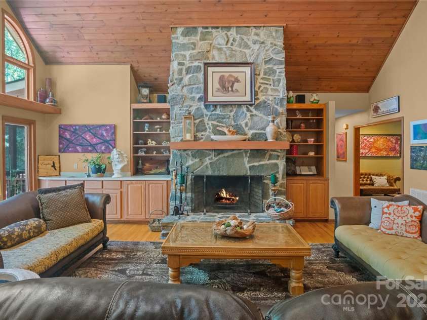 270 Foxwood Drive, Tryon, NC 28782.  MLS# CAR4275078, YatesRealty ID 27008. 