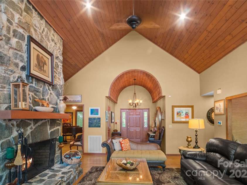 270 Foxwood Drive, Tryon, NC 28782.  MLS# CAR4275078, YatesRealty ID 27008. 