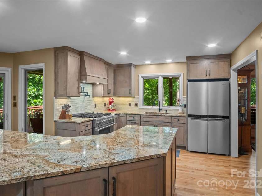 270 Foxwood Drive, Tryon, NC 28782.  MLS# CAR4275078, YatesRealty ID 27008. 