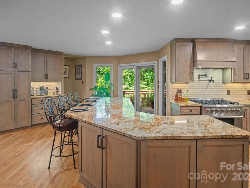 270 Foxwood Drive, Tryon, NC 28782.  MLS# CAR4275078, YatesRealty ID 27008. 