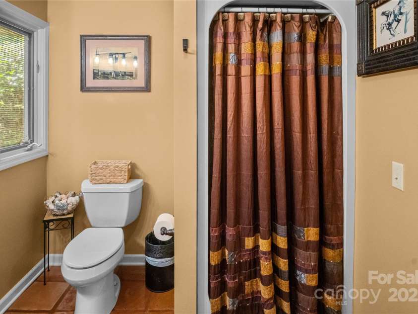 270 Foxwood Drive, Tryon, NC 28782.  MLS# CAR4275078, YatesRealty ID 27008. 