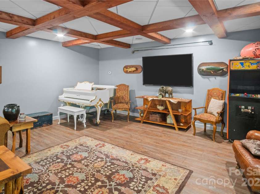 270 Foxwood Drive, Tryon, NC 28782.  MLS# CAR4275078, YatesRealty ID 27008. 