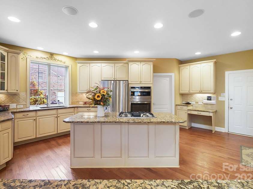 2016 Autumn Blossom Lane, Waxhaw, NC 28173.  MLS# CAR4327443, YatesRealty ID 2701. 