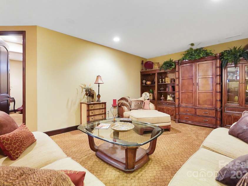 2016 Autumn Blossom Lane, Waxhaw, NC 28173.  MLS# CAR4327443, YatesRealty ID 2701. 