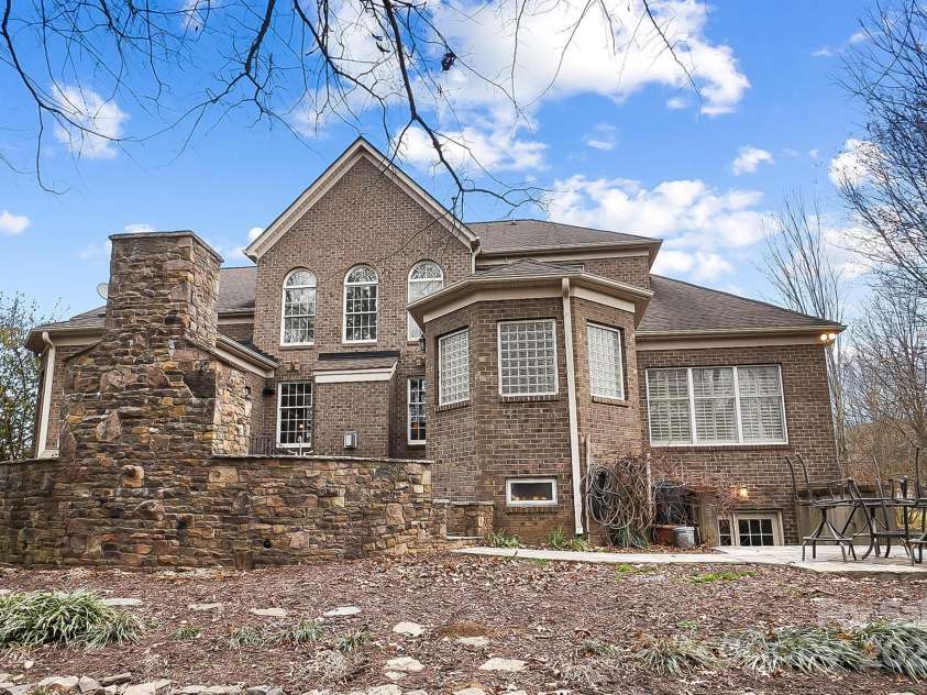 2016 Autumn Blossom Lane, Waxhaw, NC 28173.  MLS# CAR4327443, YatesRealty ID 2701. 