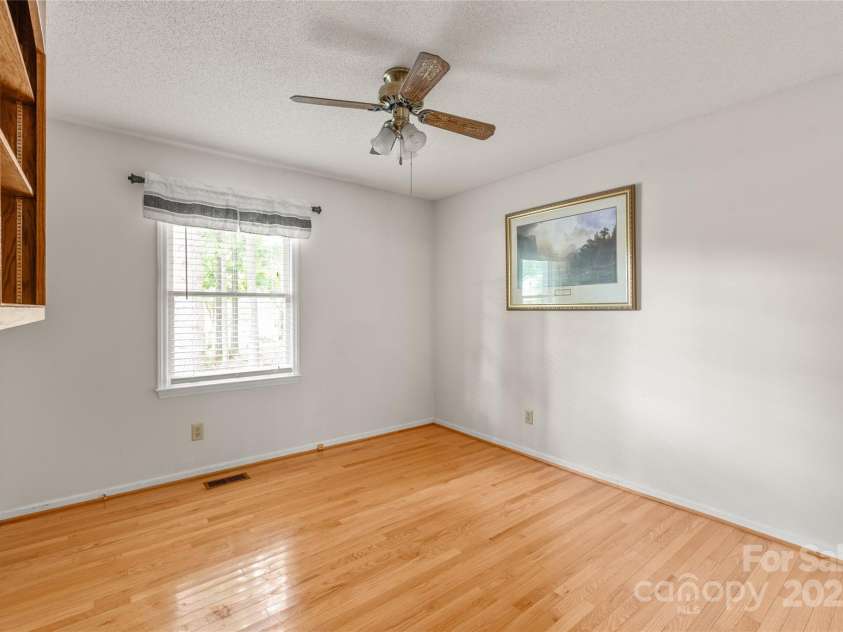 310 Oakwood Drive, Mount Holly, NC 28120.  MLS# CAR4297831, YatesRealty ID 2701. Bathroom 2
