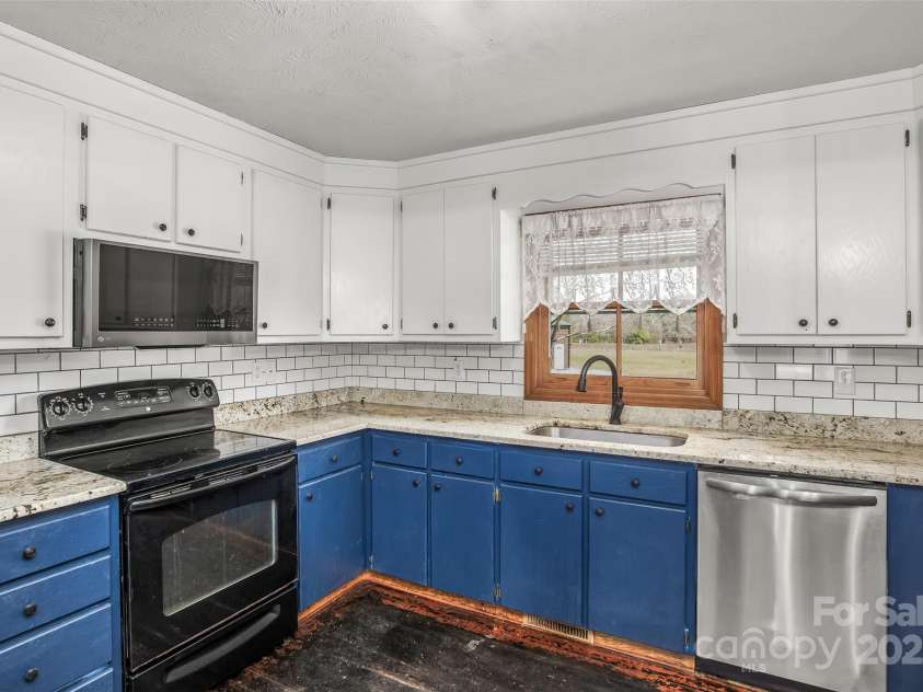 526 Spring Hill Church Road, Hamlet, NC 28345.  MLS# CAR4195010, YatesRealty ID 2701. 