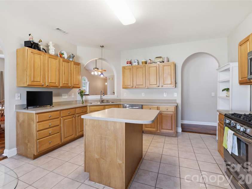 1008 Triple Crown Drive, Indian Trail, NC 28079.  MLS# CAR4380738, YatesRealty ID 27010. 