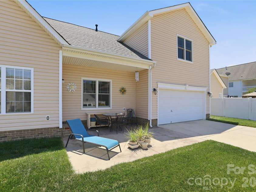 1008 Triple Crown Drive, Indian Trail, NC 28079.  MLS# CAR4380738, YatesRealty ID 27010. 