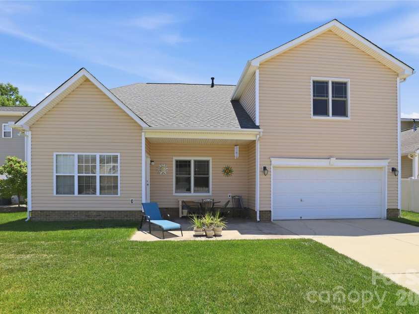 1008 Triple Crown Drive, Indian Trail, NC 28079.  MLS# CAR4380738, YatesRealty ID 27010. 