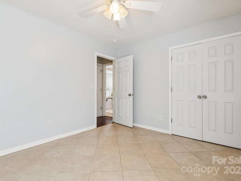 2336 Nuthatch Drive, Rock Hill, SC 29732.  MLS# CAR4279059, YatesRealty ID 27010. 