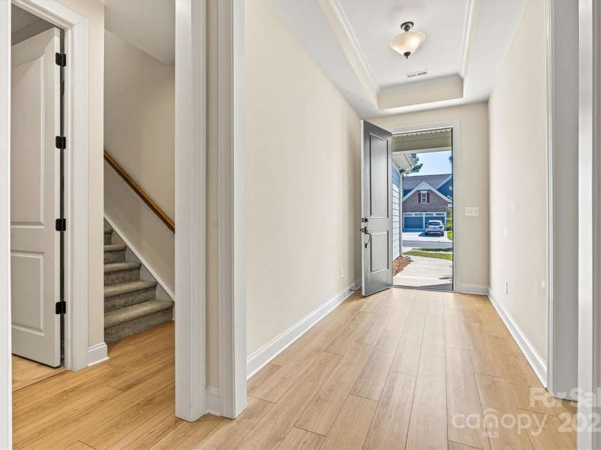 7332 Jolly Brook Drive, Charlotte, NC 28215.  MLS# CAR4300035, YatesRealty ID 27011. 