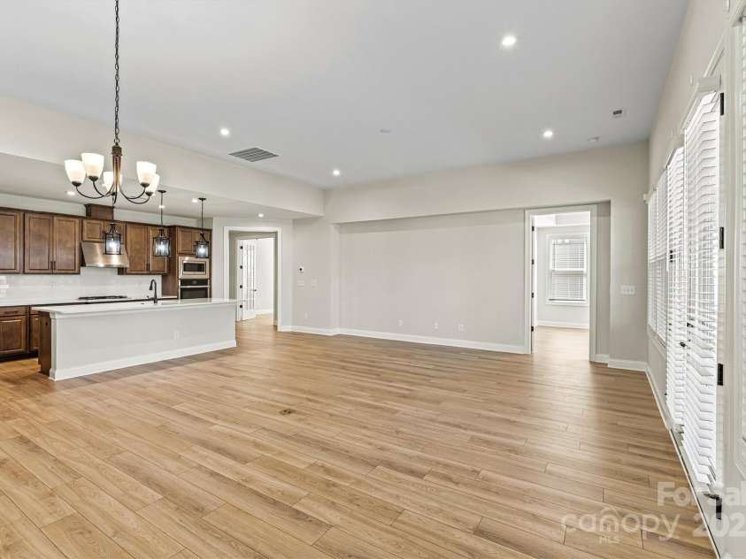 7332 Jolly Brook Drive, Charlotte, NC 28215.  MLS# CAR4300035, YatesRealty ID 27011. 