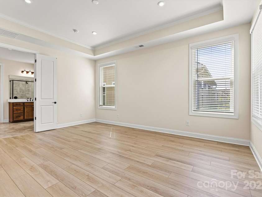 7332 Jolly Brook Drive, Charlotte, NC 28215.  MLS# CAR4300035, YatesRealty ID 27011. 