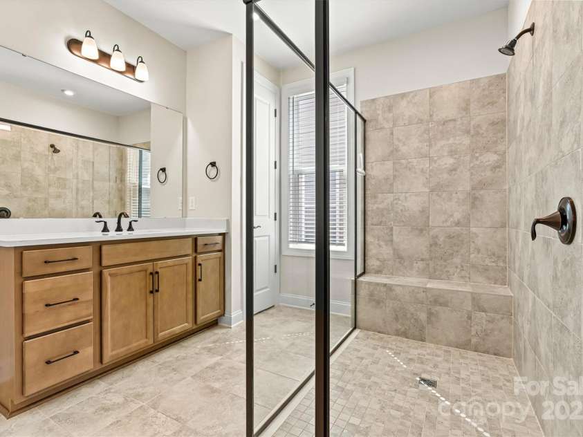 7332 Jolly Brook Drive, Charlotte, NC 28215.  MLS# CAR4300035, YatesRealty ID 27011. 