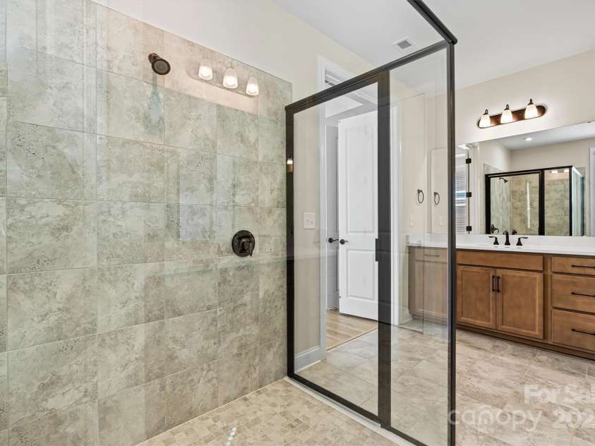 7332 Jolly Brook Drive, Charlotte, NC 28215.  MLS# CAR4300035, YatesRealty ID 27011. 