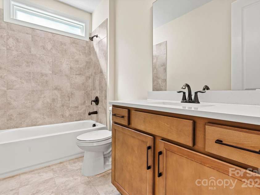 7332 Jolly Brook Drive, Charlotte, NC 28215.  MLS# CAR4300035, YatesRealty ID 27011. 