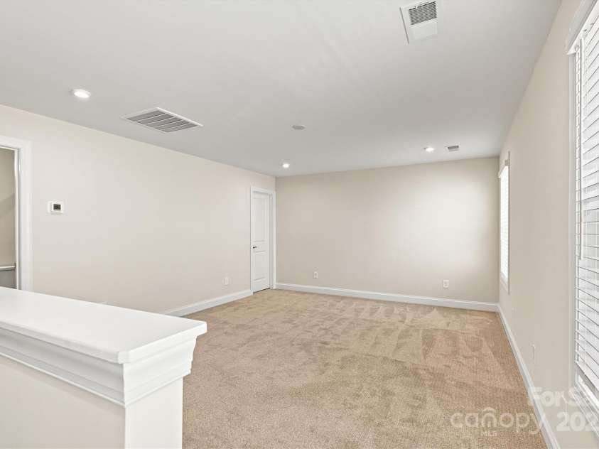 7332 Jolly Brook Drive, Charlotte, NC 28215.  MLS# CAR4300035, YatesRealty ID 27011. 