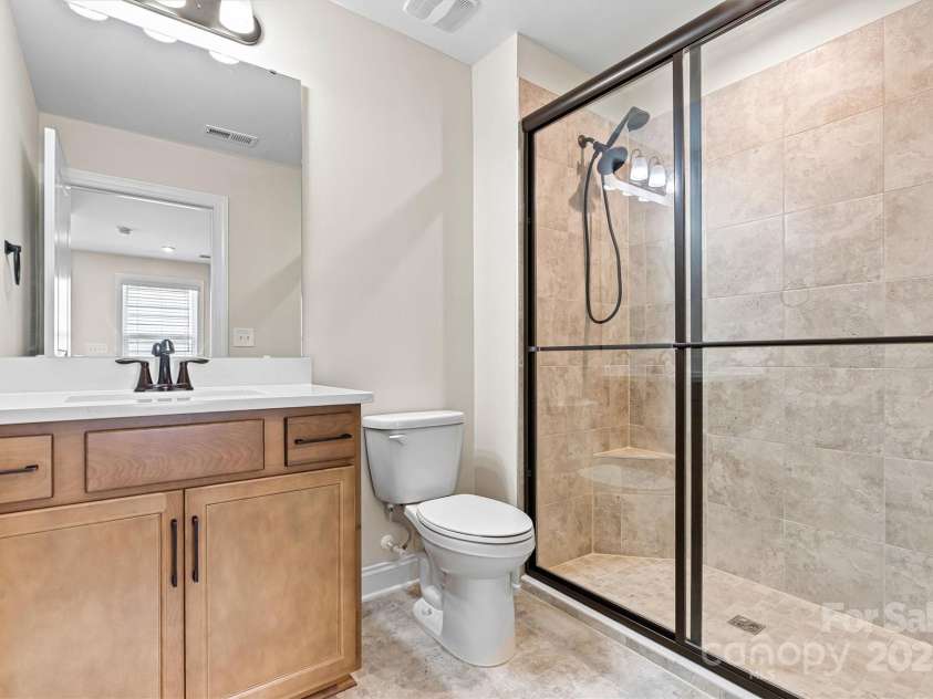 7332 Jolly Brook Drive, Charlotte, NC 28215.  MLS# CAR4300035, YatesRealty ID 27011. 