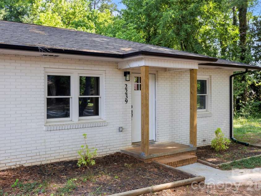 2237-2239 Catawba Heights Road, Lincolnton, NC 28092.  MLS# CAR4387078, YatesRealty ID 27012. 