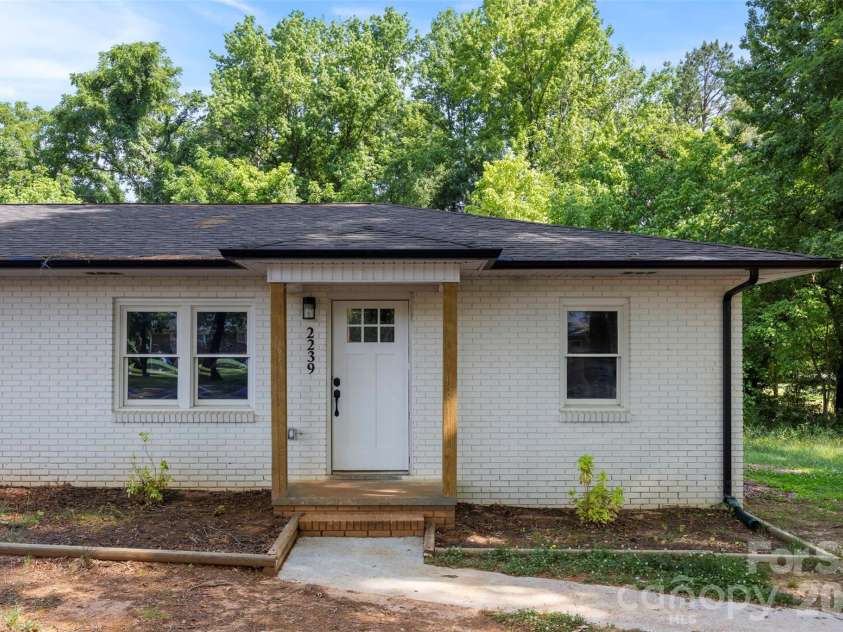 2237-2239 Catawba Heights Road, Lincolnton, NC 28092.  MLS# CAR4387078, YatesRealty ID 27012. 