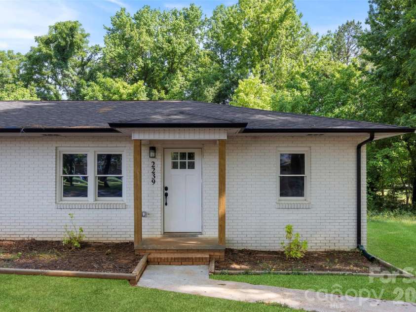 2237-2239 Catawba Heights Road, Lincolnton, NC 28092.  MLS# CAR4387078, YatesRealty ID 27012. 