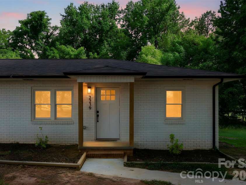 2237-2239 Catawba Heights Road, Lincolnton, NC 28092.  MLS# CAR4387078, YatesRealty ID 27012. 