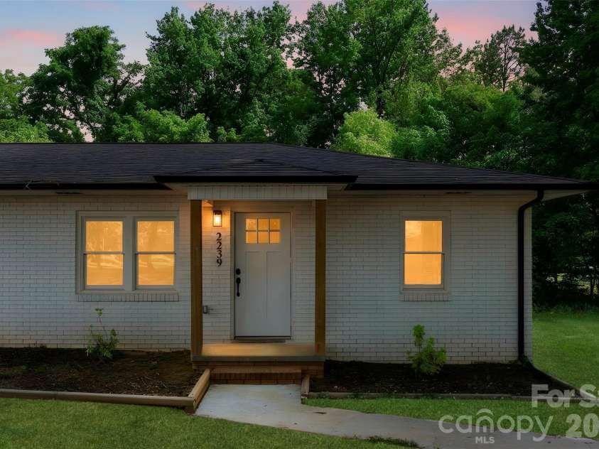 2237-2239 Catawba Heights Road, Lincolnton, NC 28092.  MLS# CAR4387078, YatesRealty ID 27012. 