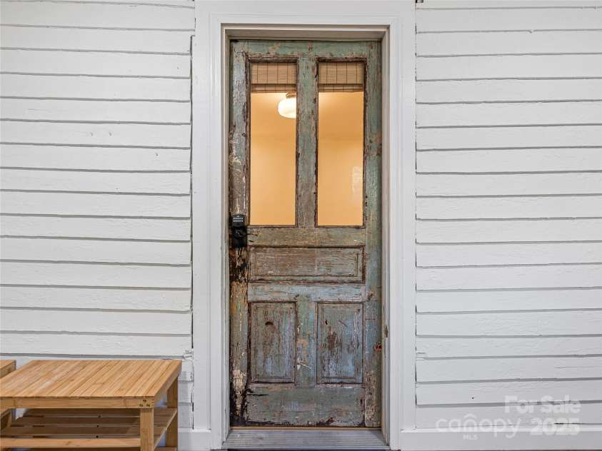 91 Virginia Avenue, Asheville, NC 28806.  MLS# CAR4306666, YatesRealty ID 27012. 