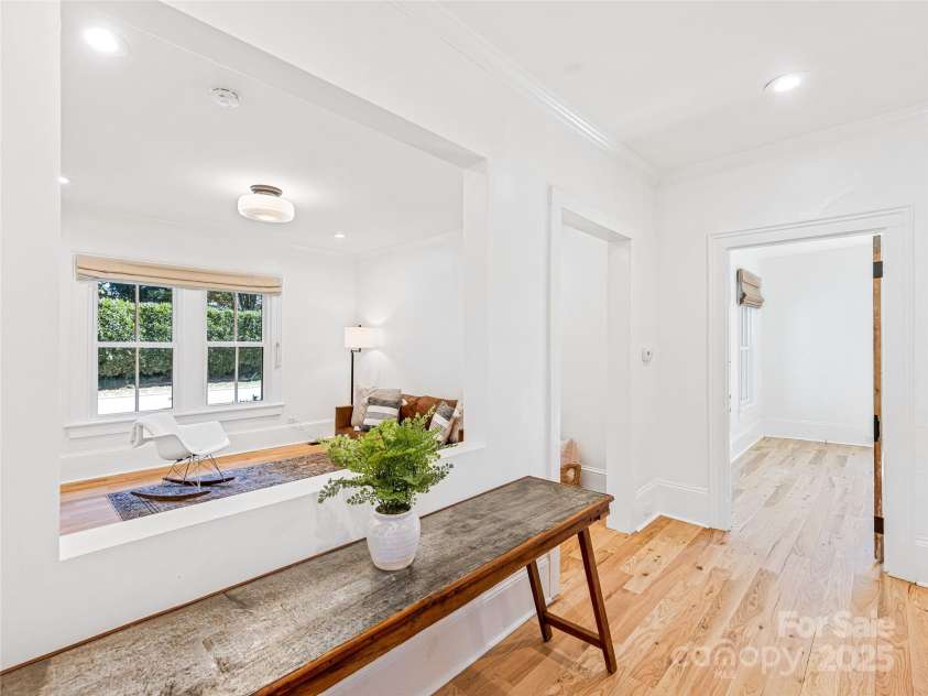 91 Virginia Avenue, Asheville, NC 28806.  MLS# CAR4306666, YatesRealty ID 27012. 
