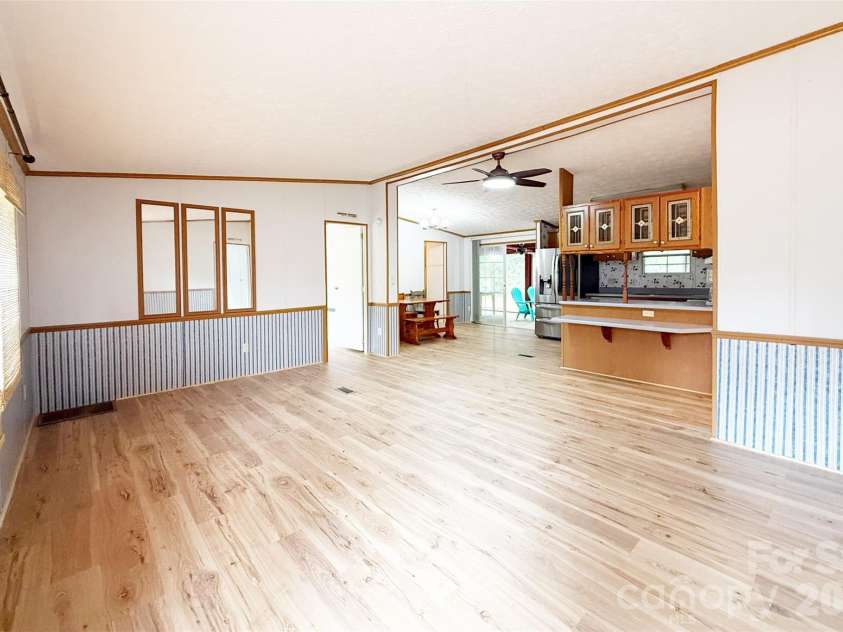 1062 Mill Creek Drive, Manning, SC 29102.  MLS# CAR4374424, YatesRealty ID 27013. 