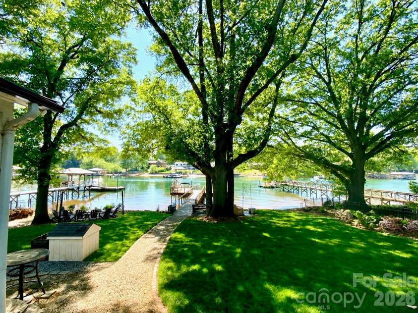 16025 Cramur Drive, Huntersville, NC 28078.  MLS# CAR4383183, YatesRealty ID 27015. 