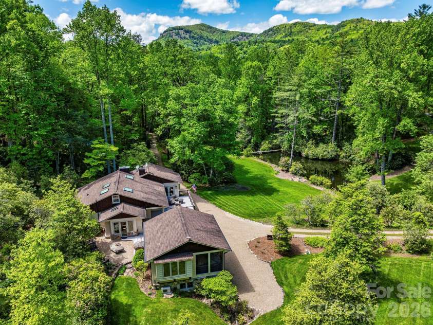 1213 Bull Pen Road, Cashiers, NC 28717.  MLS# CAR4388035, YatesRealty ID 27016. 