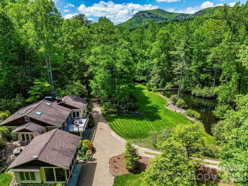 1213 Bull Pen Road, Cashiers, NC 28717.  MLS# CAR4388035, YatesRealty ID 27016. 