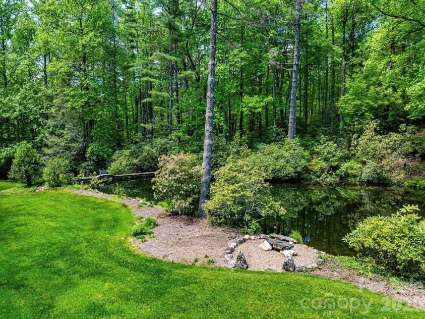 1213 Bull Pen Road, Cashiers, NC 28717.  MLS# CAR4388035, YatesRealty ID 27016. 