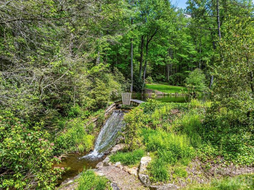 1213 Bull Pen Road, Cashiers, NC 28717.  MLS# CAR4388035, YatesRealty ID 27016. 