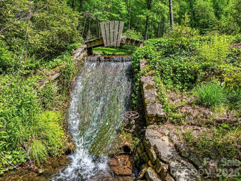1213 Bull Pen Road, Cashiers, NC 28717.  MLS# CAR4388035, YatesRealty ID 27016. 