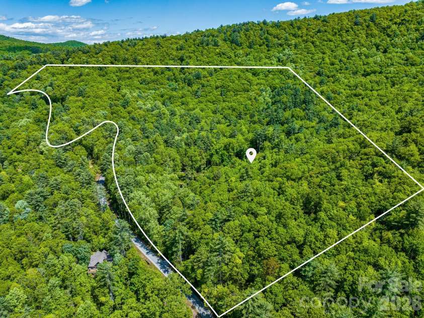 1213 Bull Pen Road, Cashiers, NC 28717.  MLS# CAR4388035, YatesRealty ID 27016. 