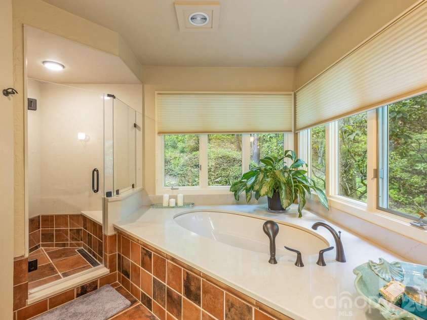 1213 Bull Pen Road, Cashiers, NC 28717.  MLS# CAR4388035, YatesRealty ID 27016. 