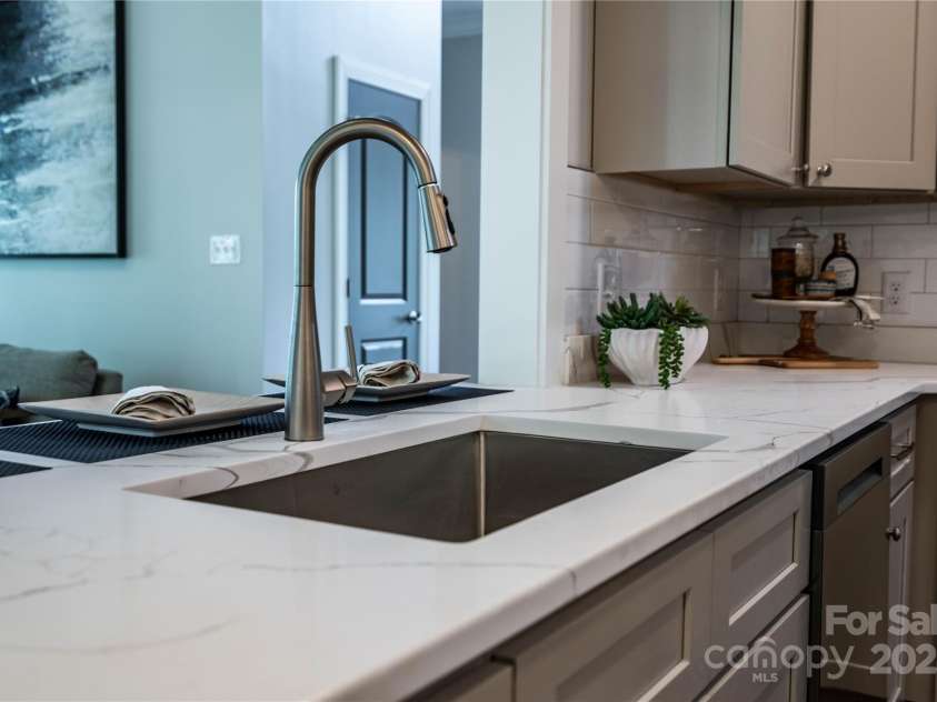 240 Mark Ryan Lane, Dallas, NC 28034.  MLS# CAR4289221, YatesRealty ID 27016. 