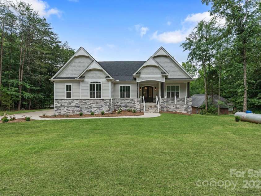 8283 Long Island Road, Catawba, NC 28609.  MLS# CAR4269177, YatesRealty ID 27018. 