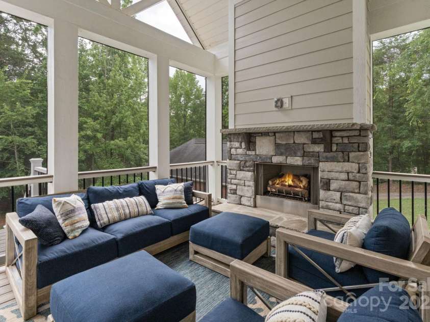 8283 Long Island Road, Catawba, NC 28609.  MLS# CAR4269177, YatesRealty ID 27018. 