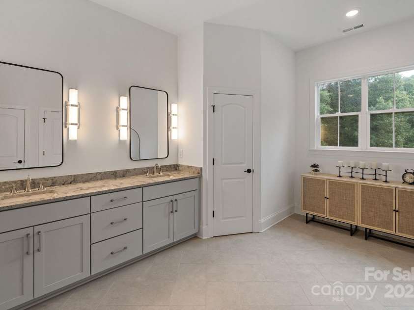 8283 Long Island Road, Catawba, NC 28609.  MLS# CAR4269177, YatesRealty ID 27018. 