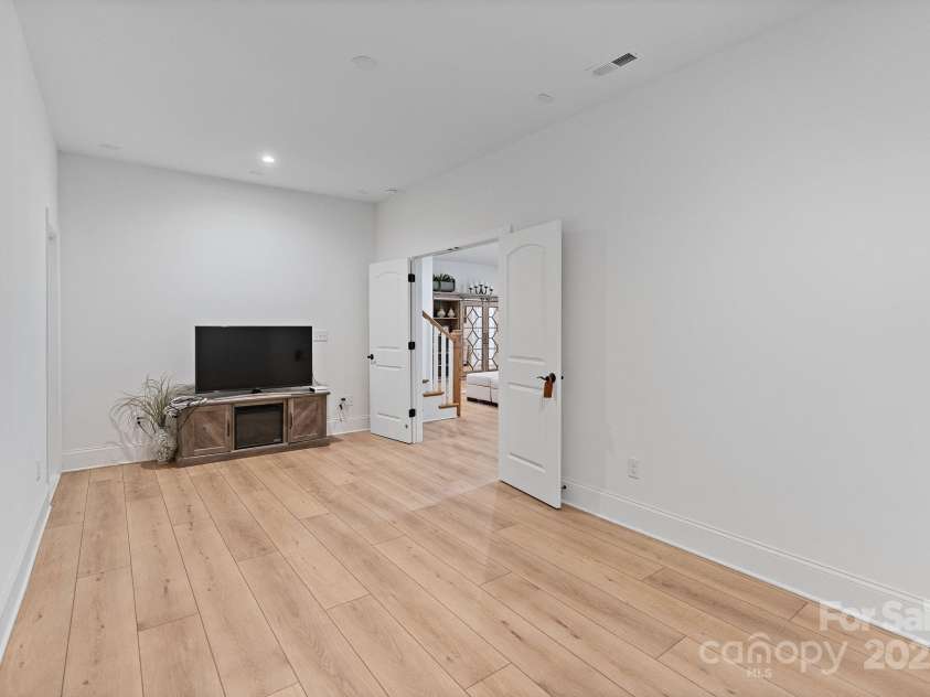 8283 Long Island Road, Catawba, NC 28609.  MLS# CAR4269177, YatesRealty ID 27018. 